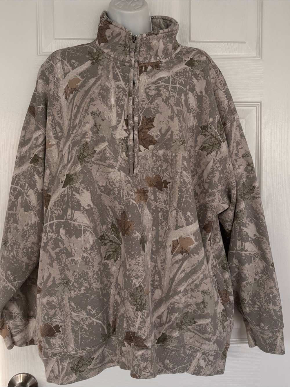 Abercrombie & Fitch Cream Fleece Pullover